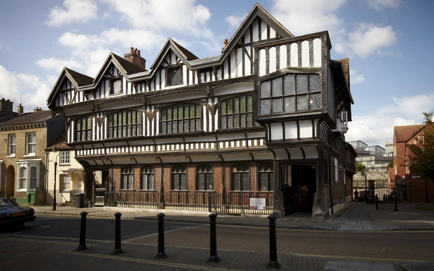 Front of Tudor House building